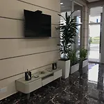 Liss 2 酒店 Lezhë