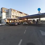 Liss 2 酒店 Lezhë