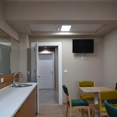 Liss 2 Hotel