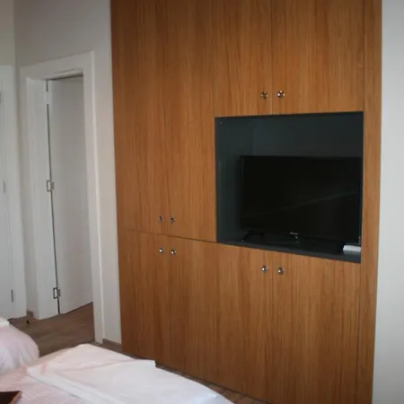 Liss 2 Hotel