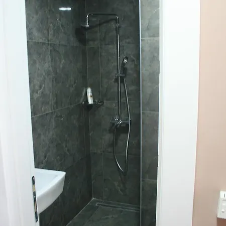 Liss 2 Hotel Lezhë